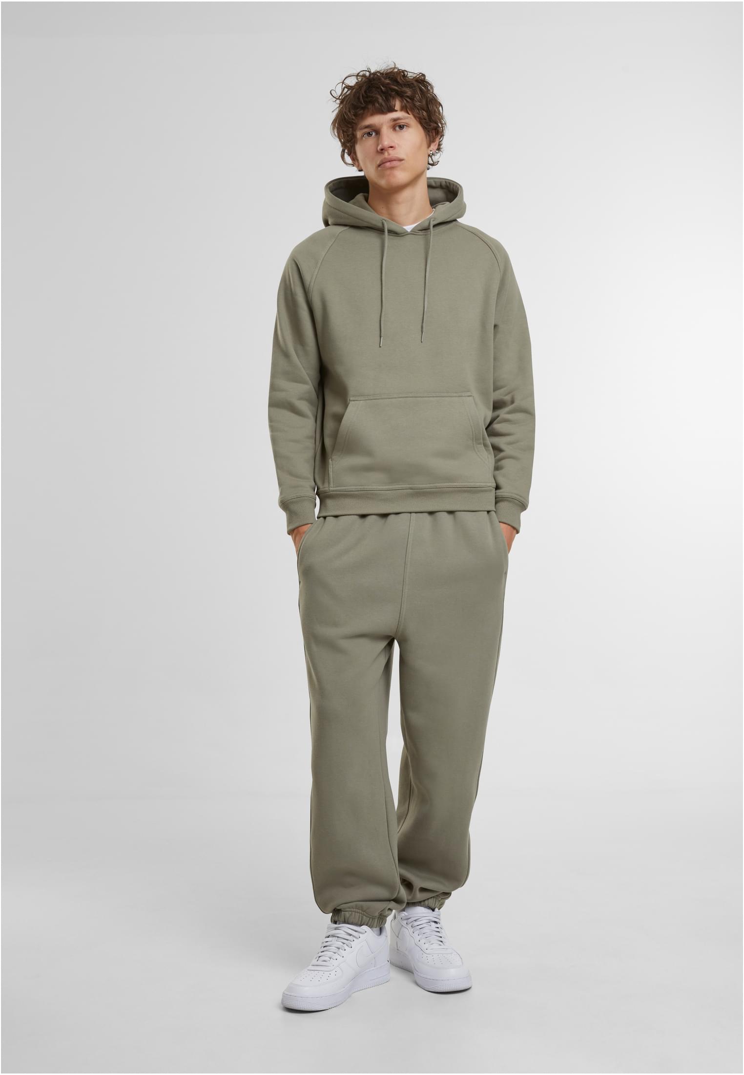 UC Men Pantaloni della tuta palegreen