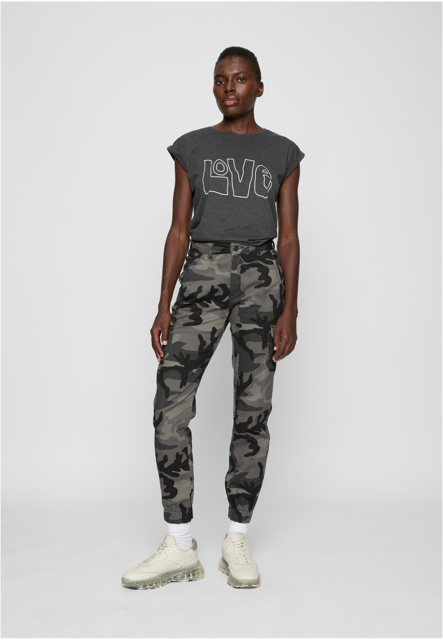 Urban Classics Pantaloni High Waist Camo Cargo dark camo