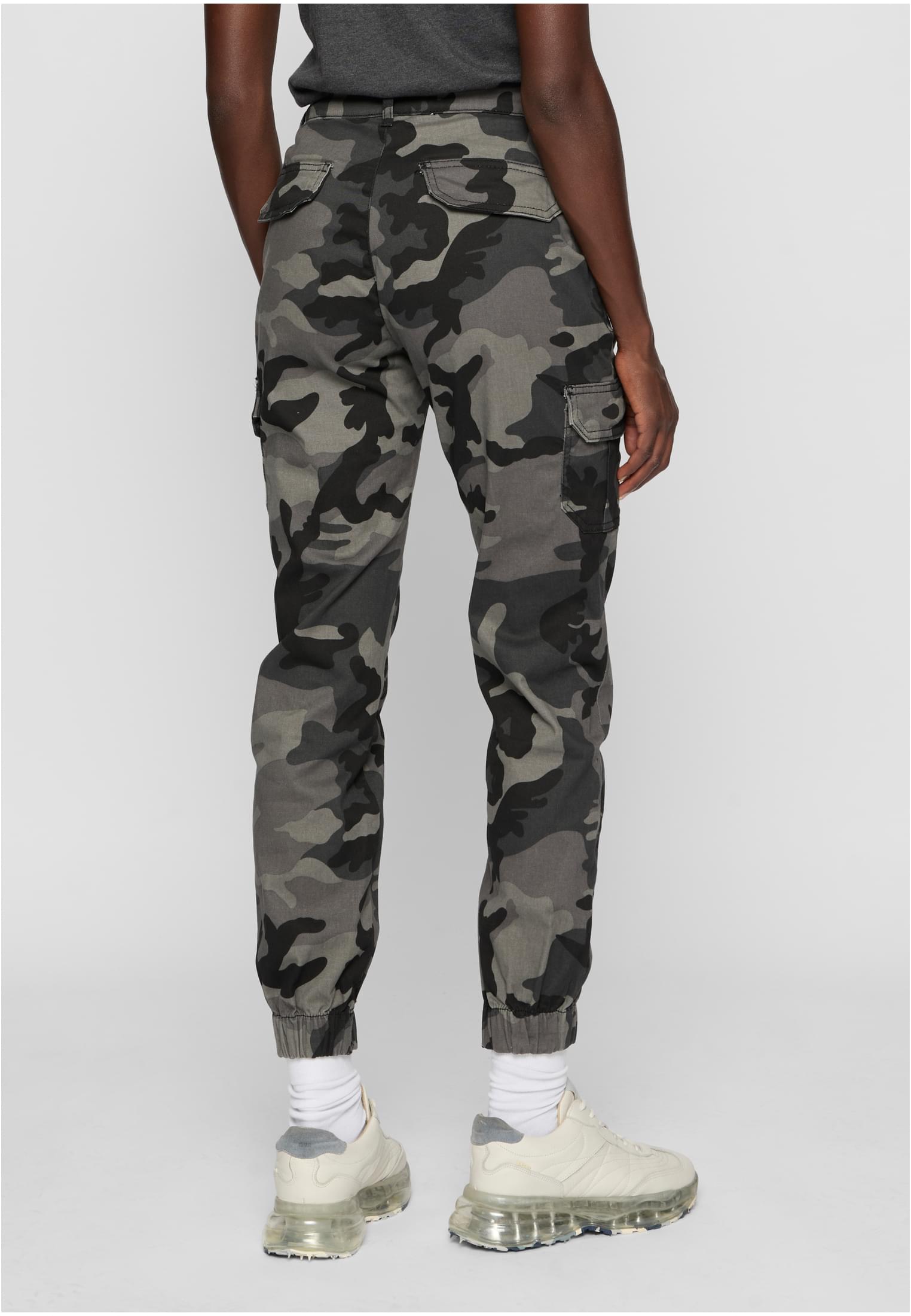 Urban Classics Pantaloni High Waist Camo Cargo dark camo