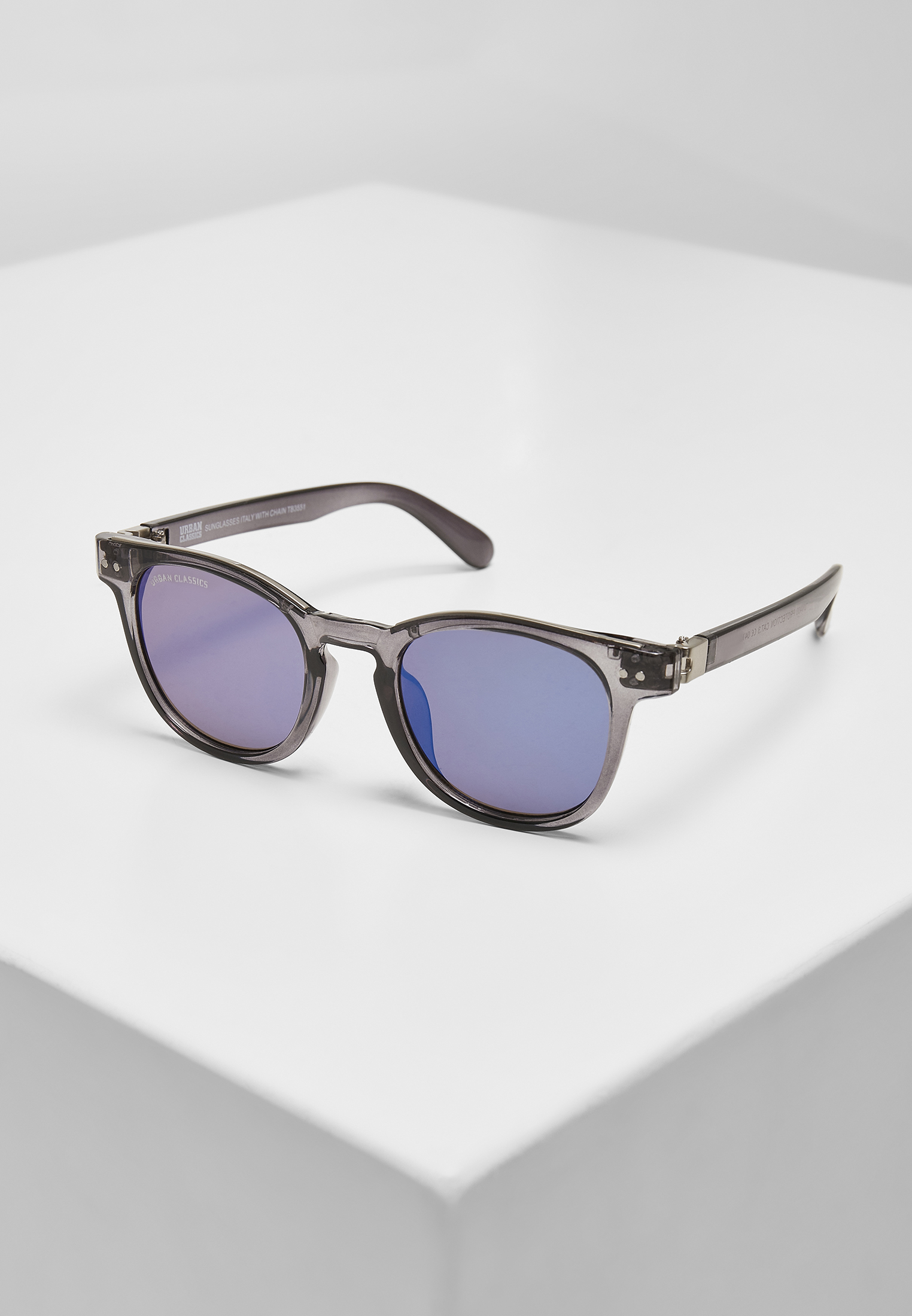 chain-TB3551 with Italy Sunglasses
