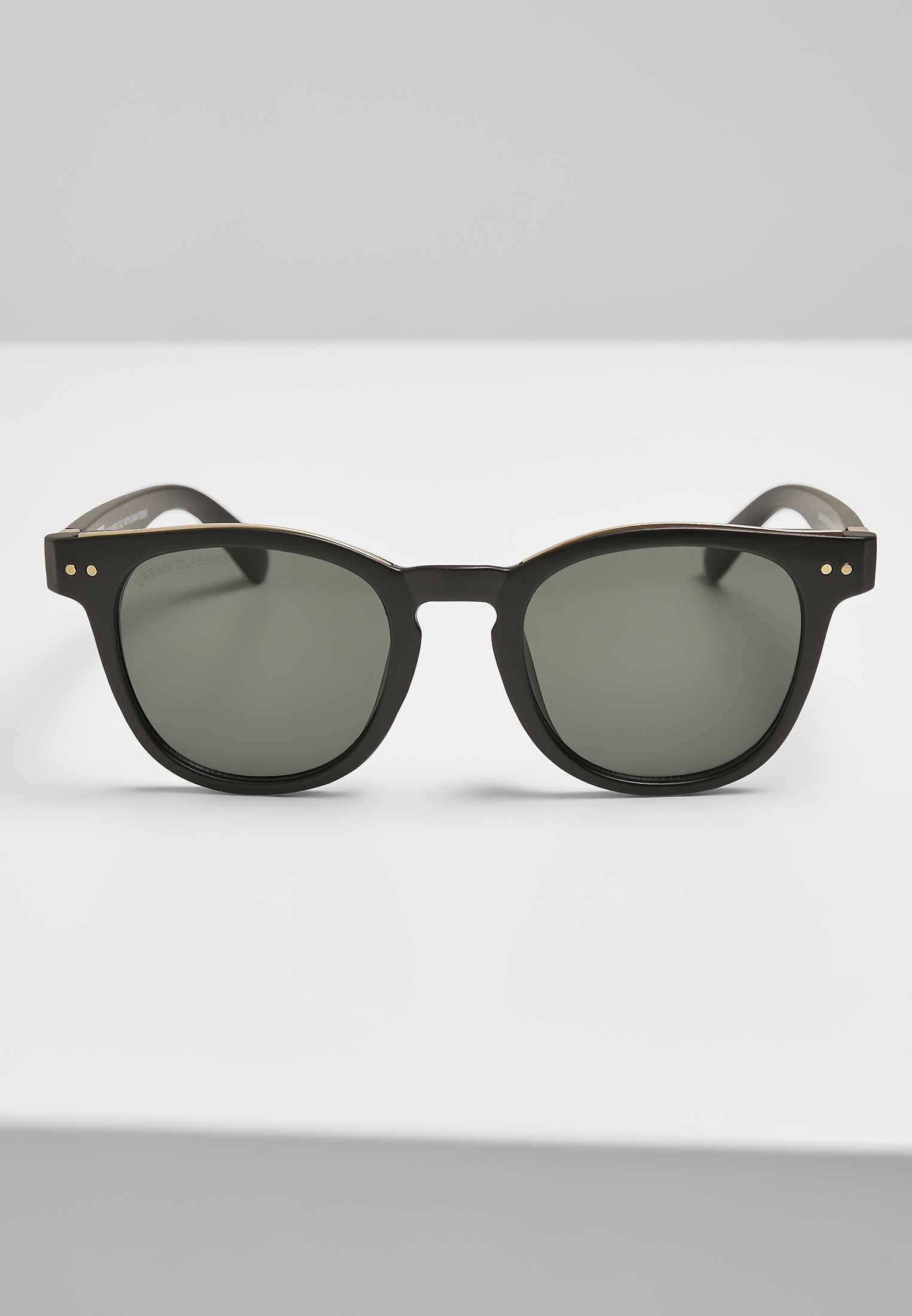 chain-TB3551 Sunglasses with Italy
