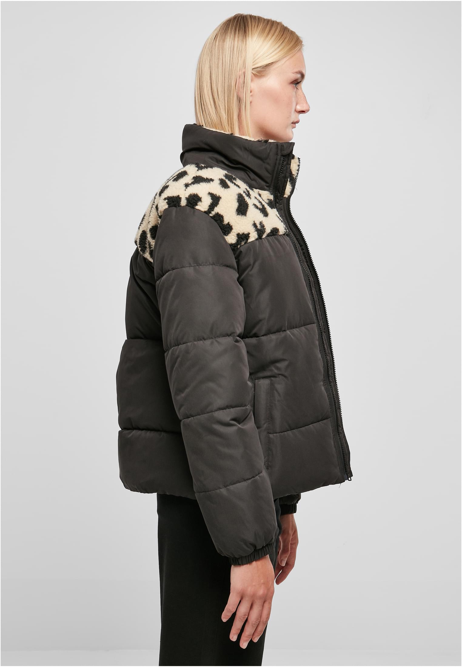 Urban Classics Giacca AOP Sherpa Mixed black/sandleo