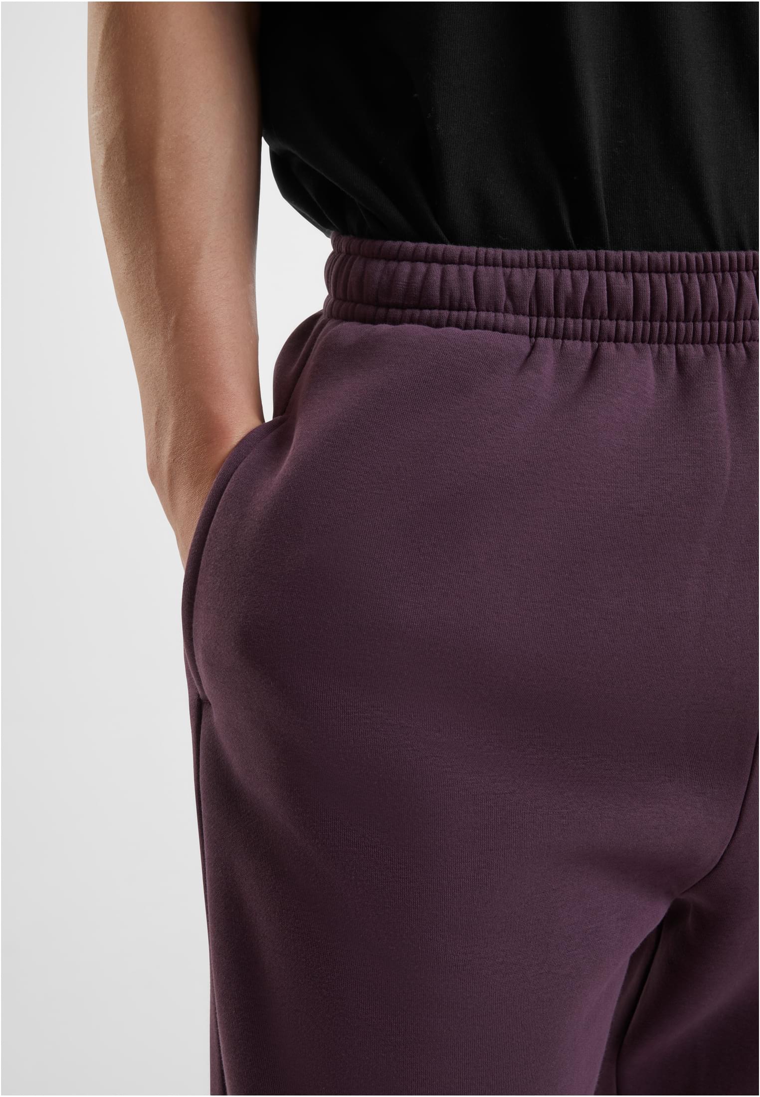 Urban Classics Pantaloni della tuta Fluffy plumpurple