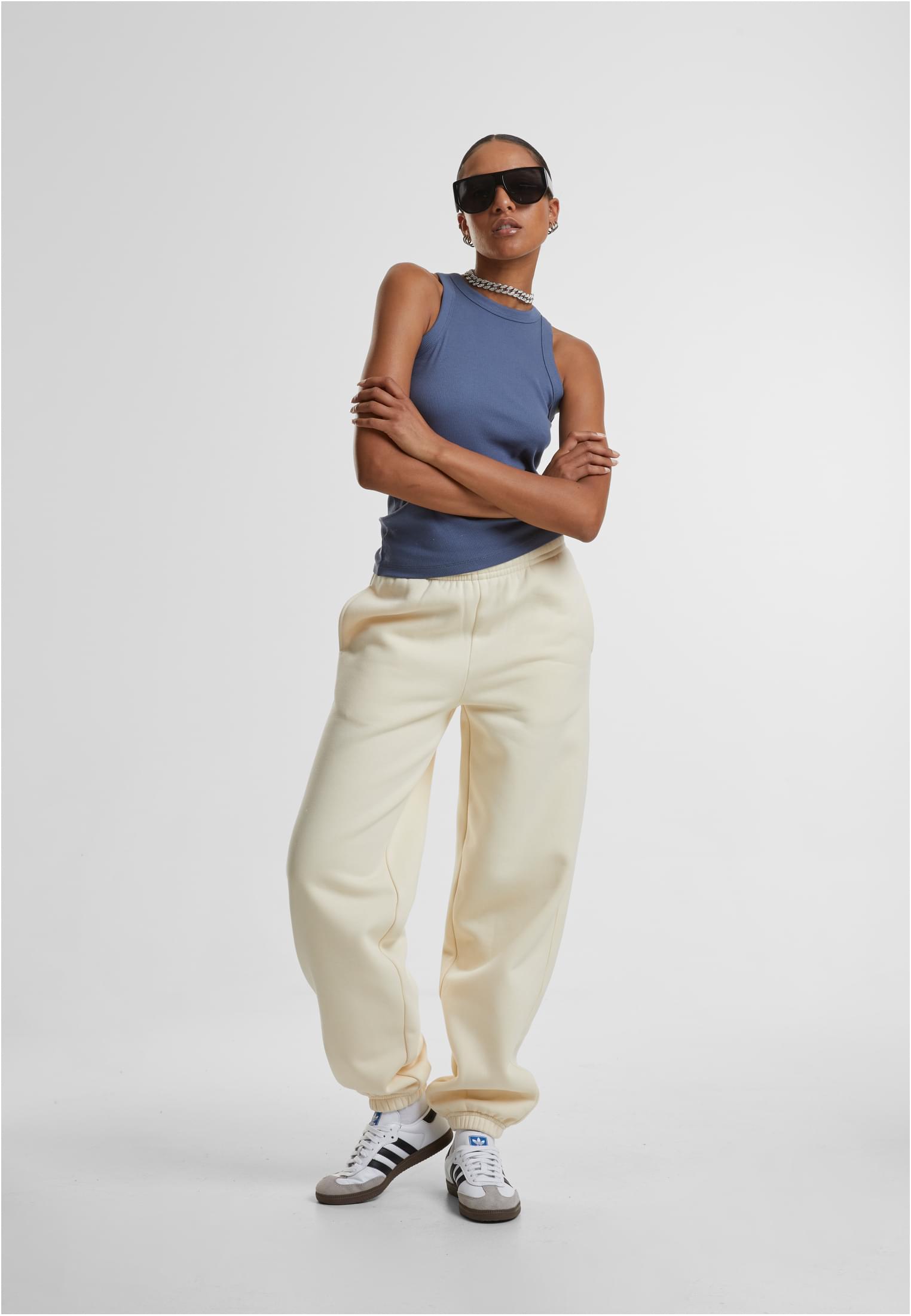Urban Classics Pantaloni della tuta Fluffy whitesand