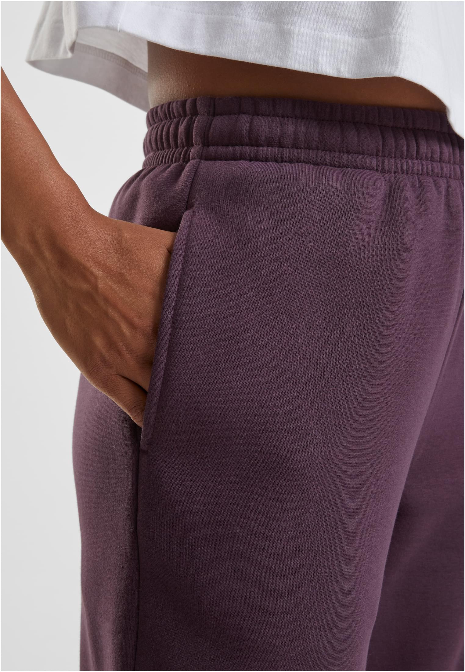 Urban Classics Pantaloni della tuta Fluffy plumpurple