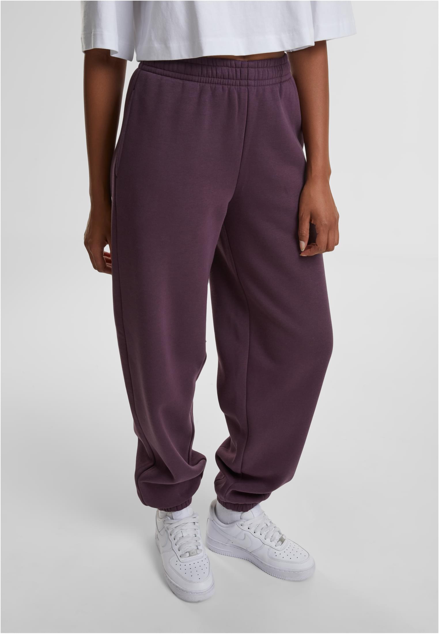 Urban Classics Pantaloni della tuta Fluffy plumpurple