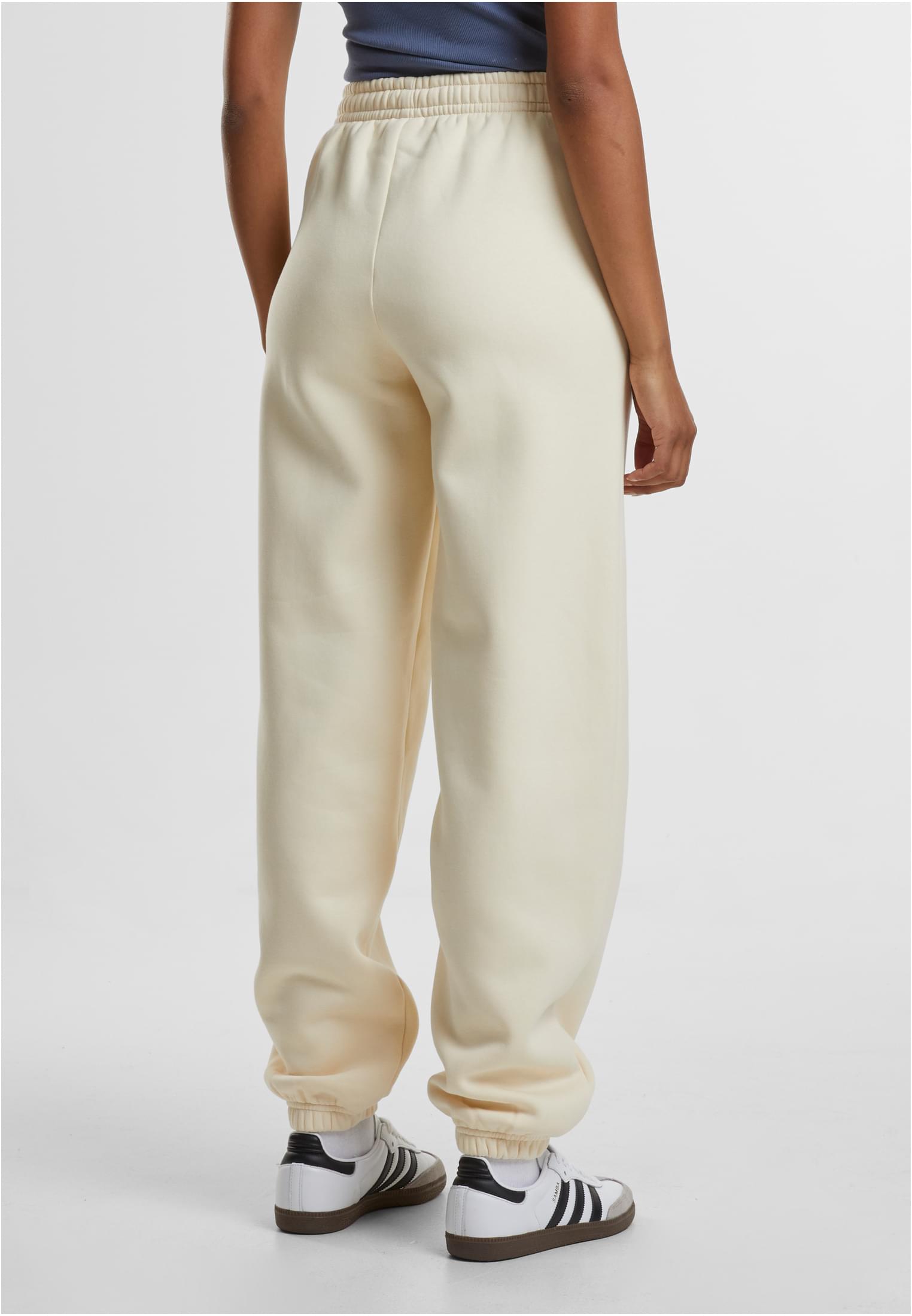 Urban Classics Pantaloni della tuta Fluffy whitesand