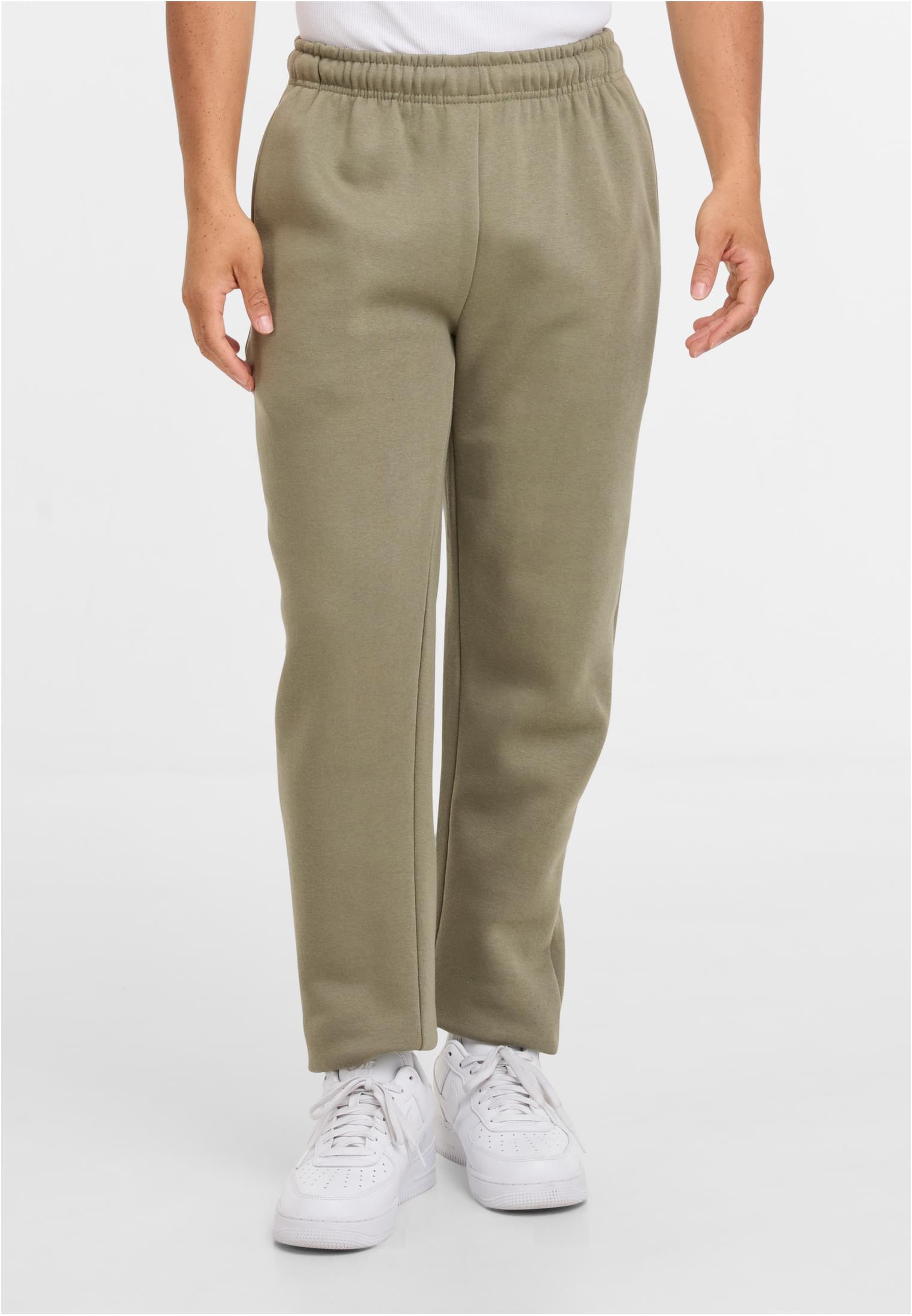 UC Men Pantaloni della tuta Basic Essential paleolive