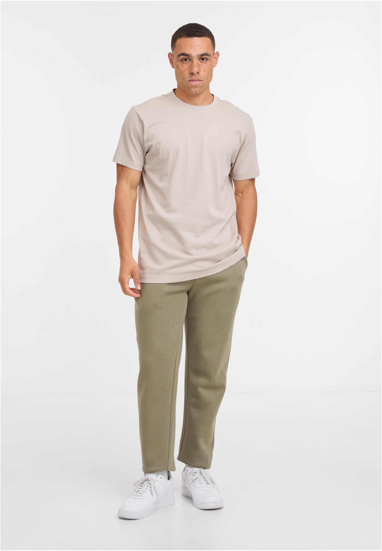 UC Men Pantaloni della tuta Basic Essential paleolive