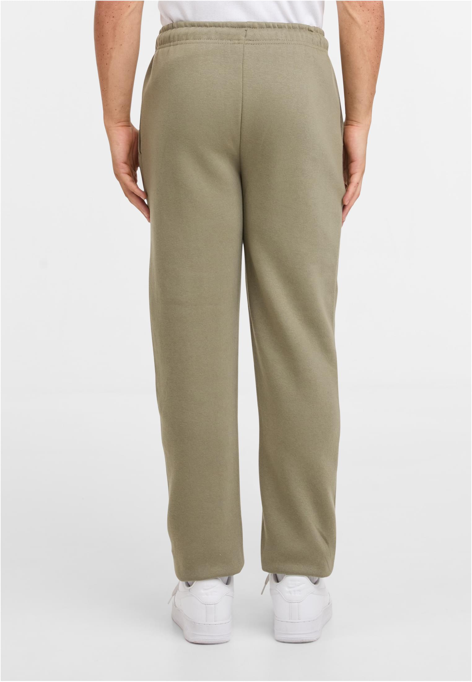 UC Men Pantaloni della tuta Basic Essential paleolive