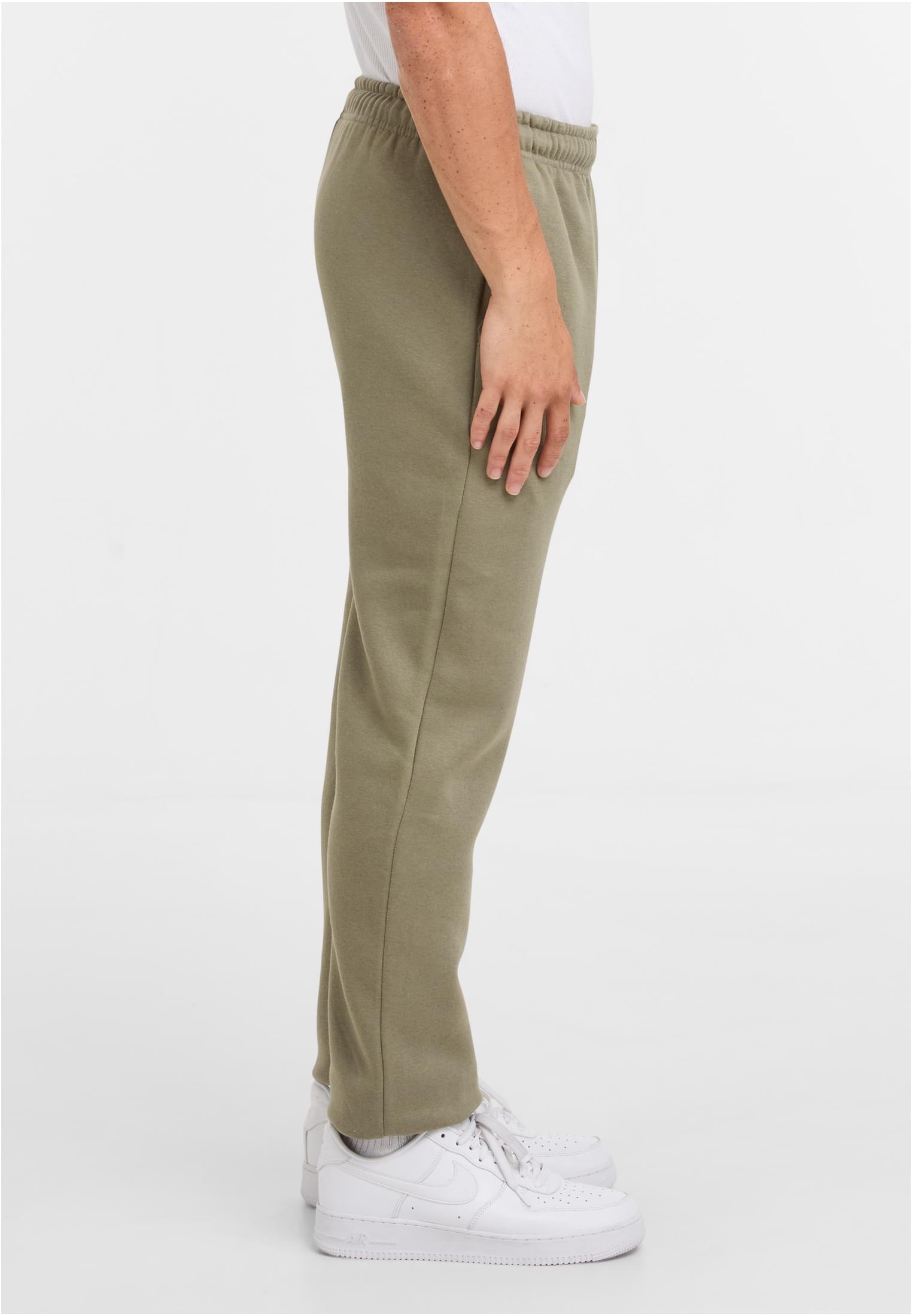 UC Men Pantaloni della tuta Basic Essential paleolive