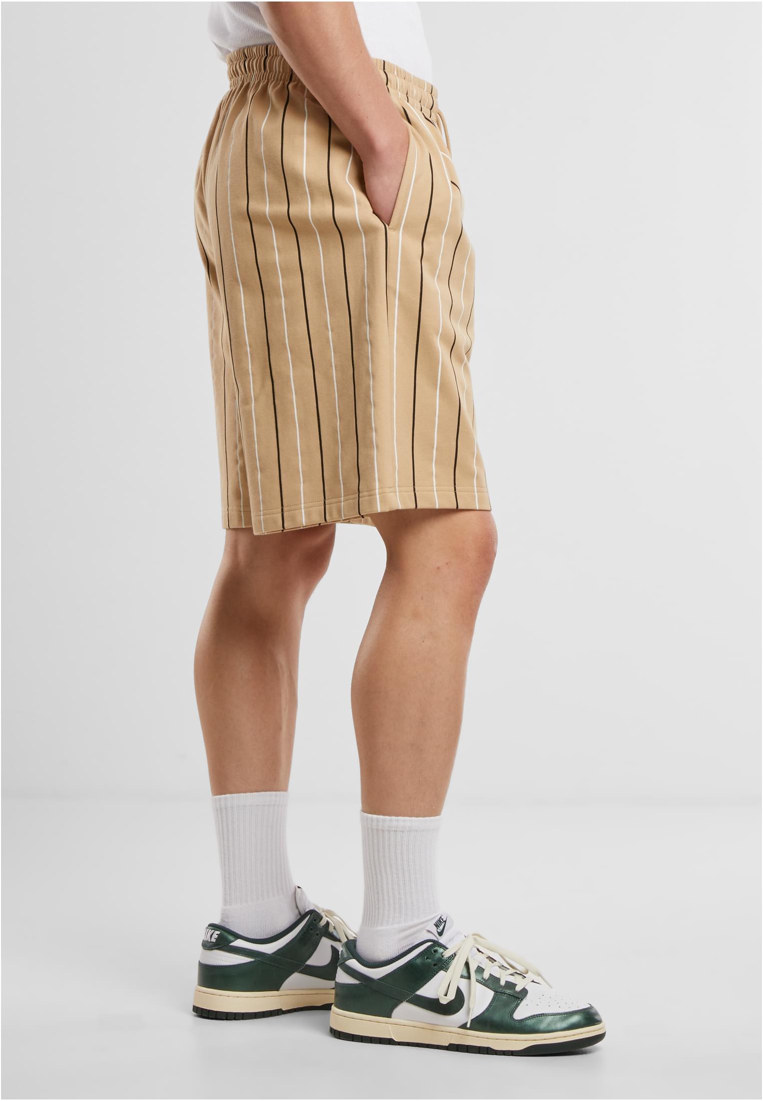 UC Men Pantaloncini Printed Pinstripe unionbeige/white/black