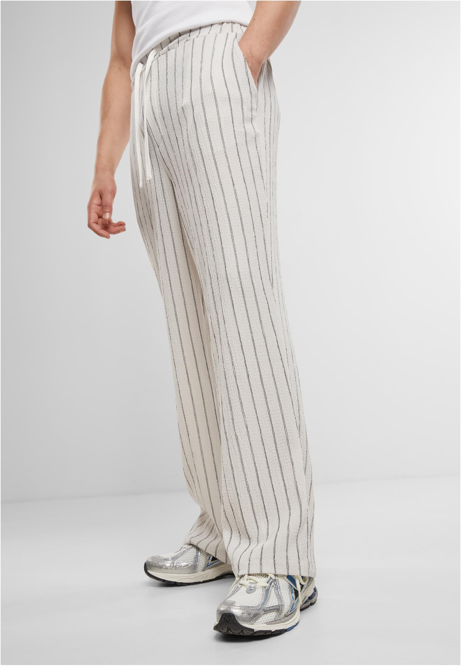 Urban Classics Pantaloni Striped Crinkle Resort