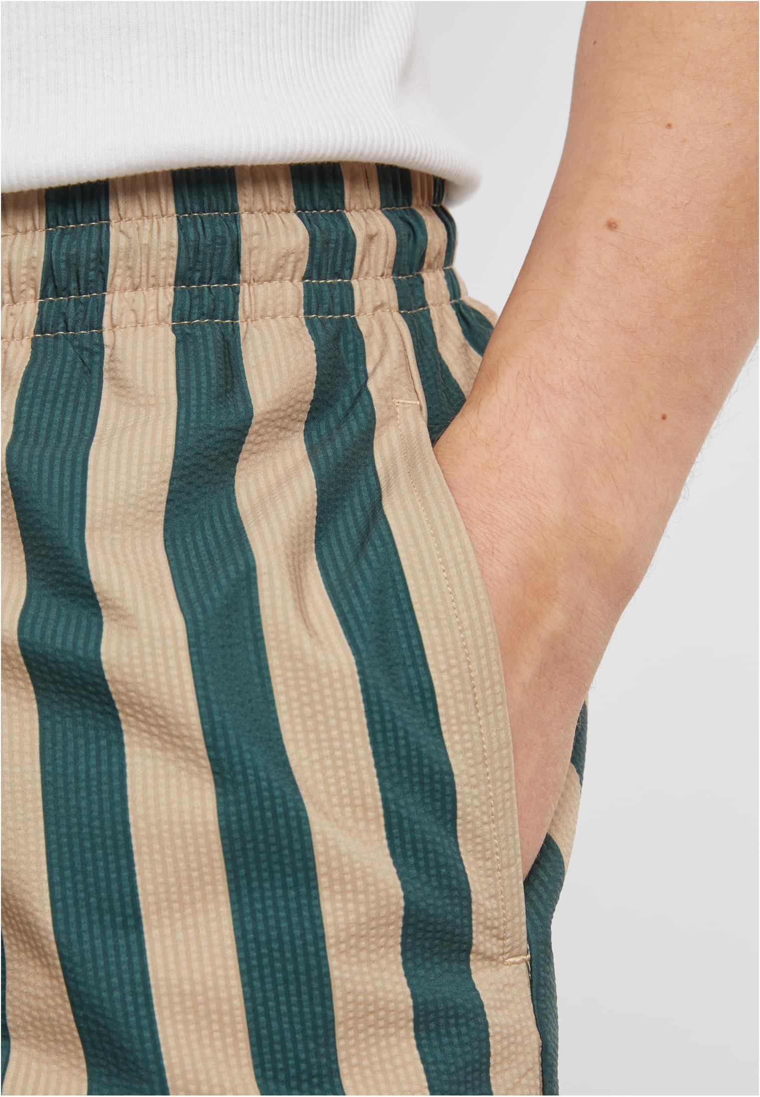 UC Men Pantaloncini Striped Seersucker Swim bottlegreen/unionbeige