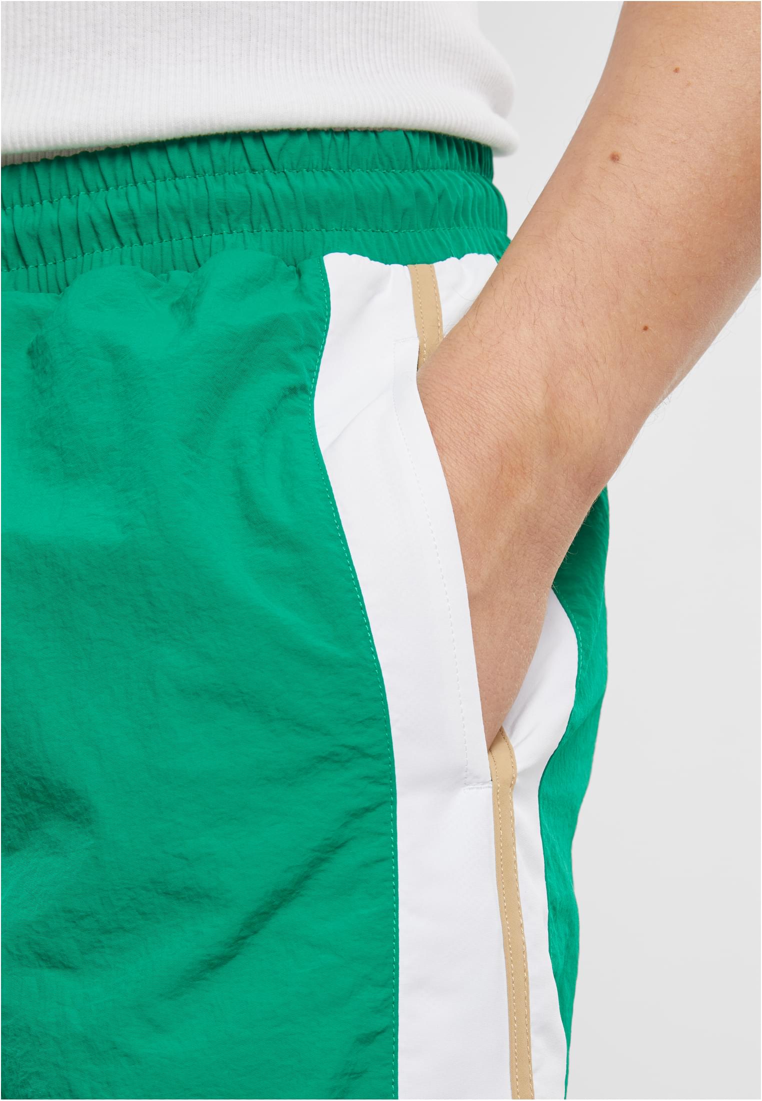 Urban Classics Pantaloncini Retro Look Swim froggreen