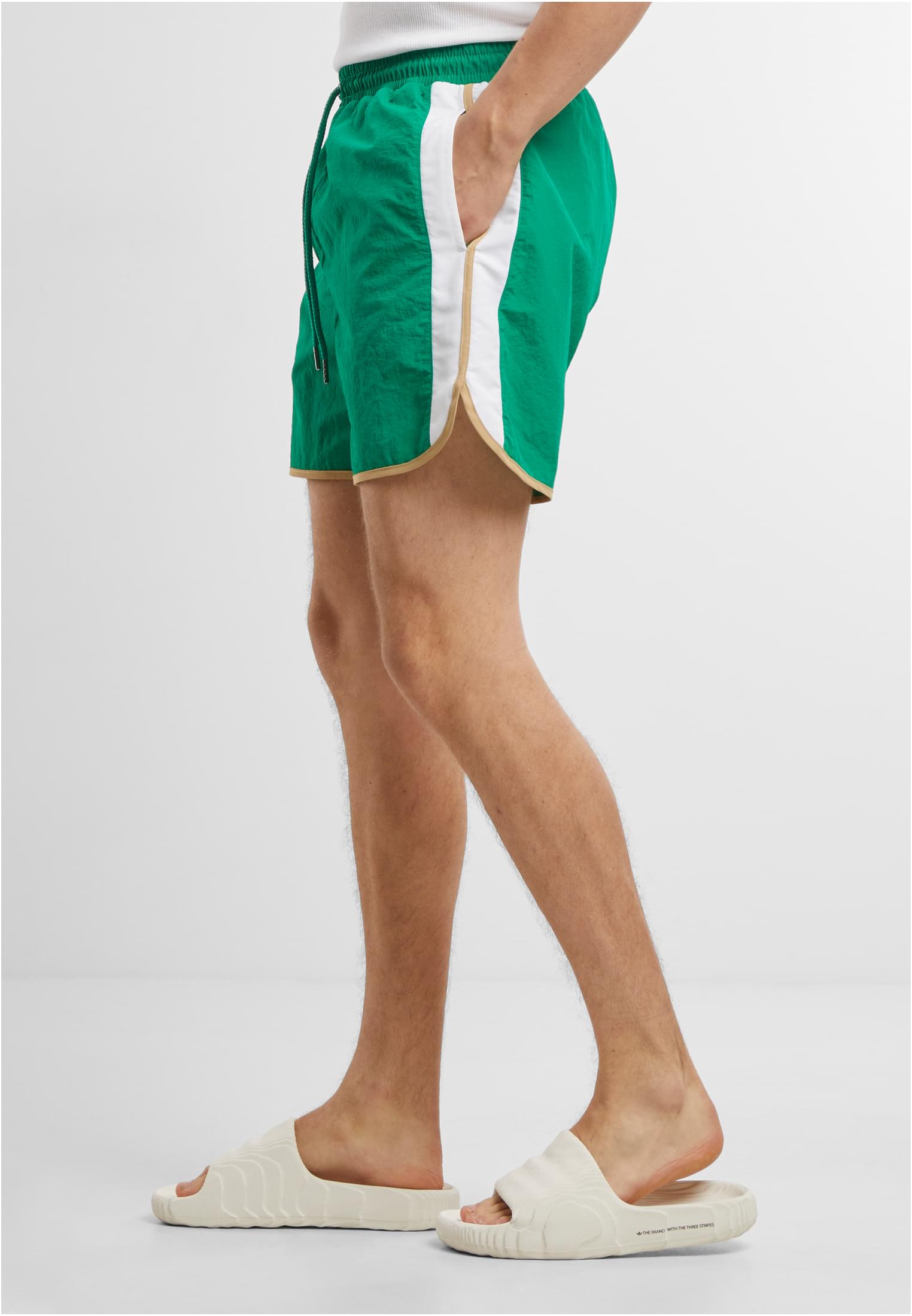 Urban Classics Pantaloncini Retro Look Swim froggreen