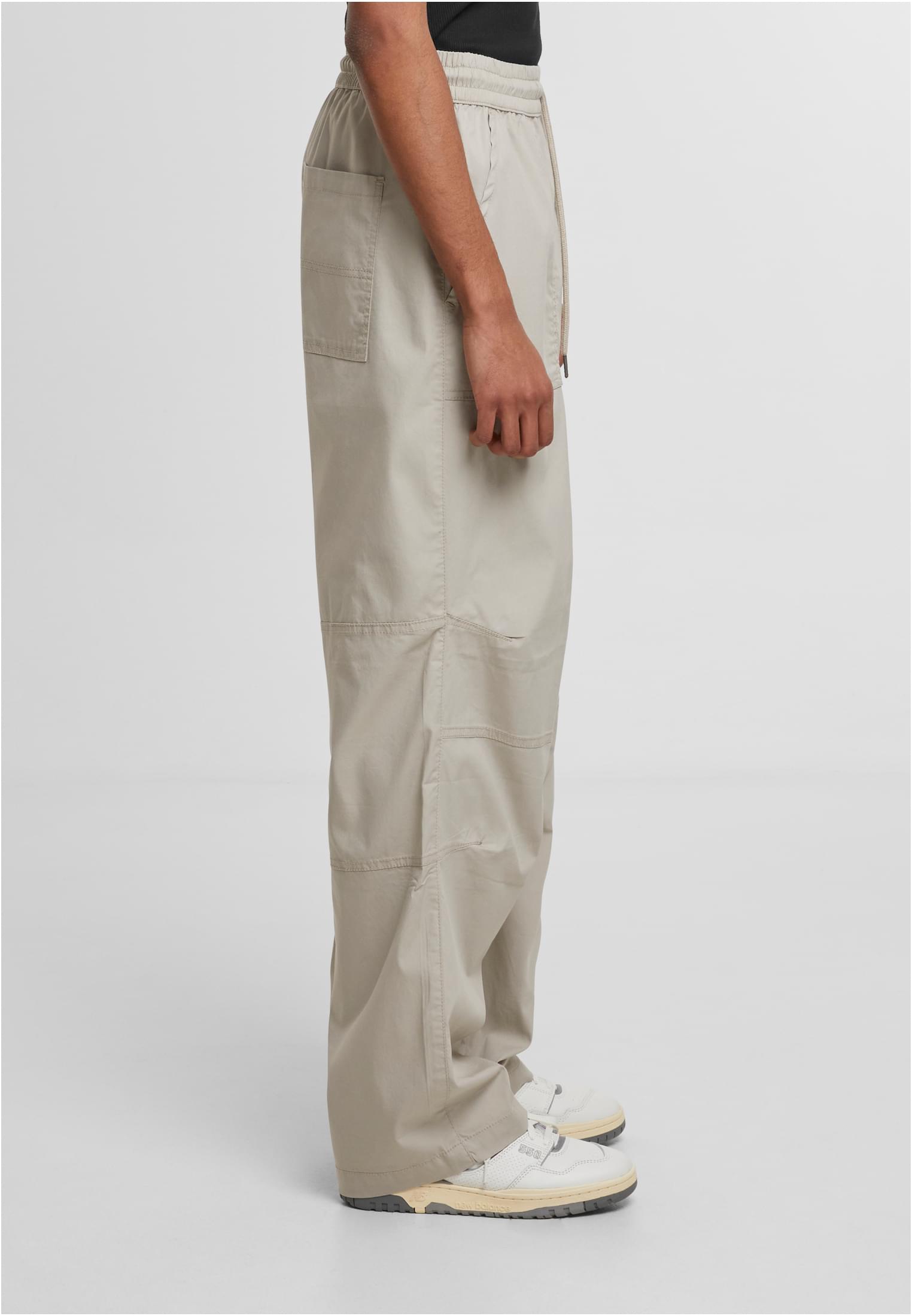 UC Men Pantaloni Loose Fit With Darts chalkdust