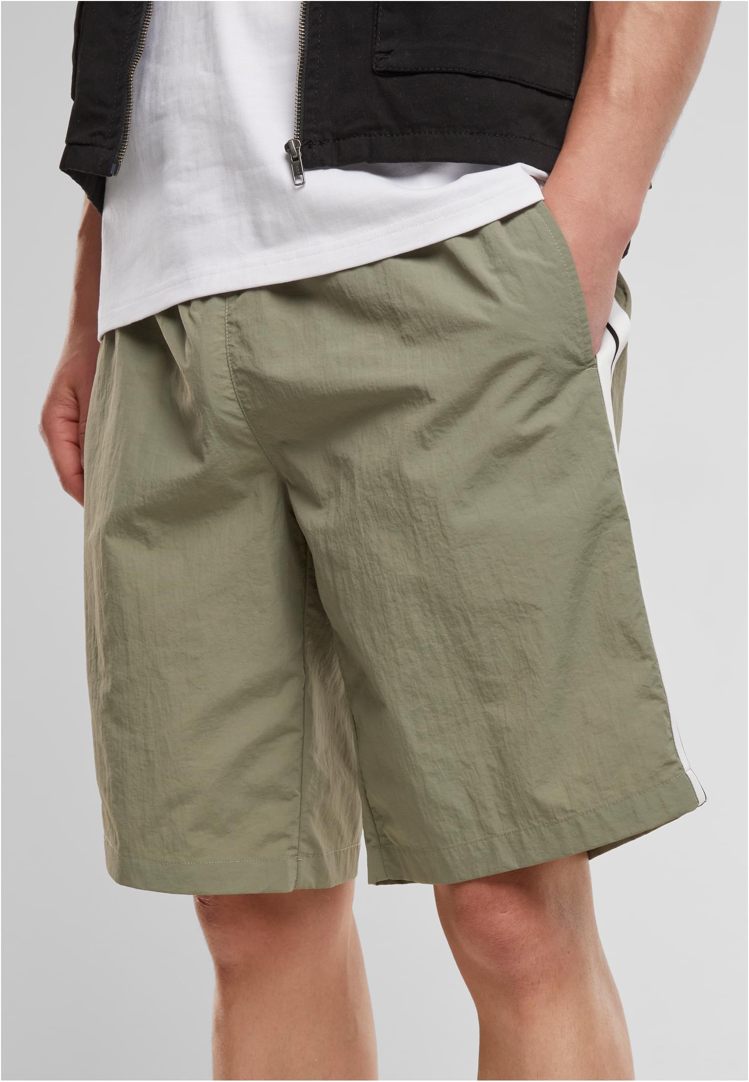 Urban Classics Pantaloncini Board With Patched Stripe paleolive