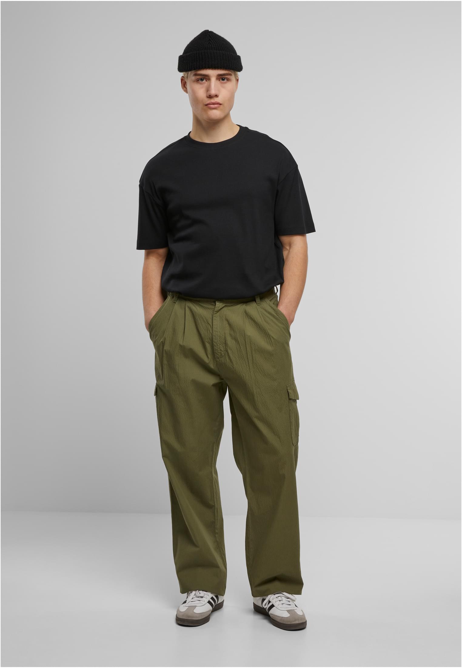 UC Men Pantaloni Wide Pleated Cargo lightolive