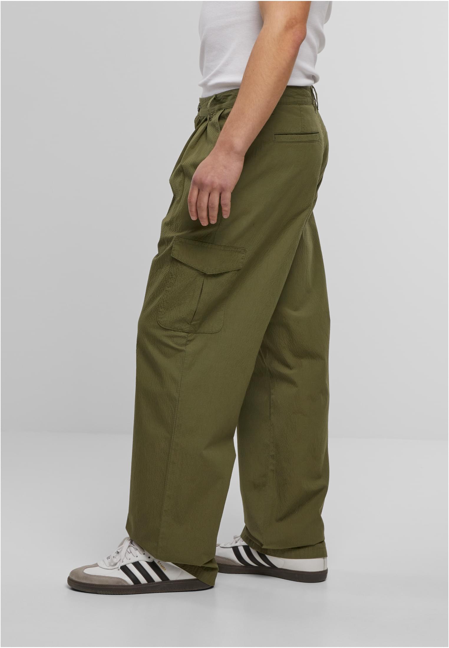 UC Men Pantaloni Wide Pleated Cargo lightolive