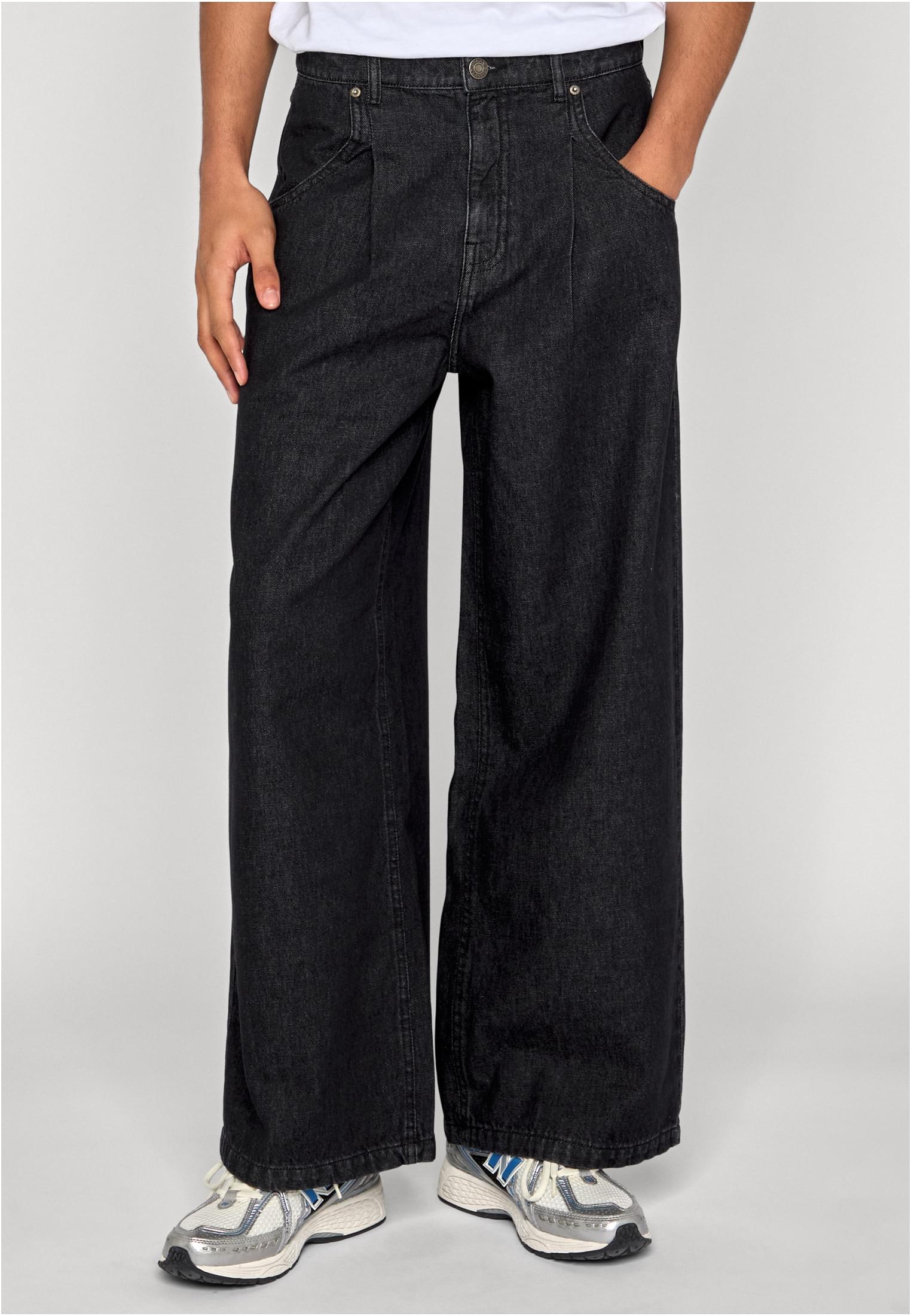 UC Men Jeans Pleated With Long pocket