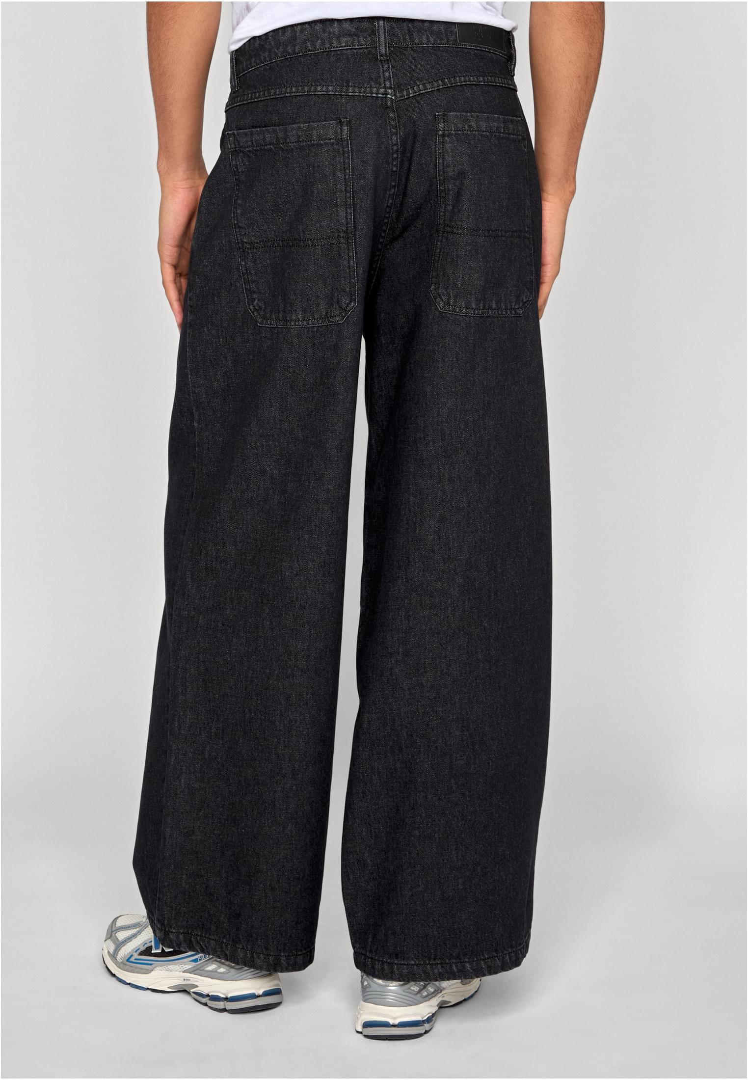 UC Men Jeans Pleated With Long pocket