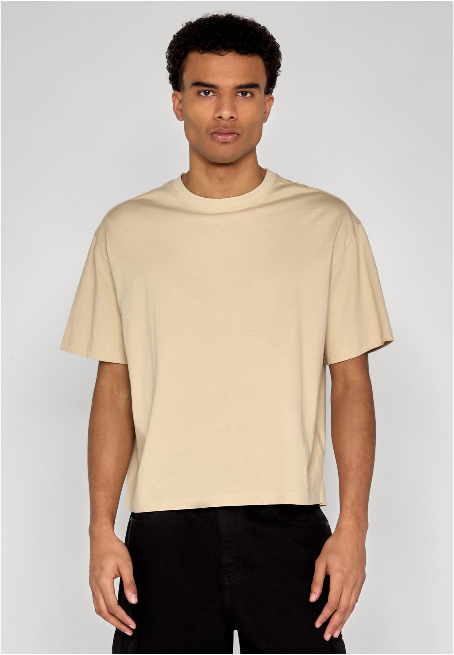 UC Men Maglietta Cropped Oversized