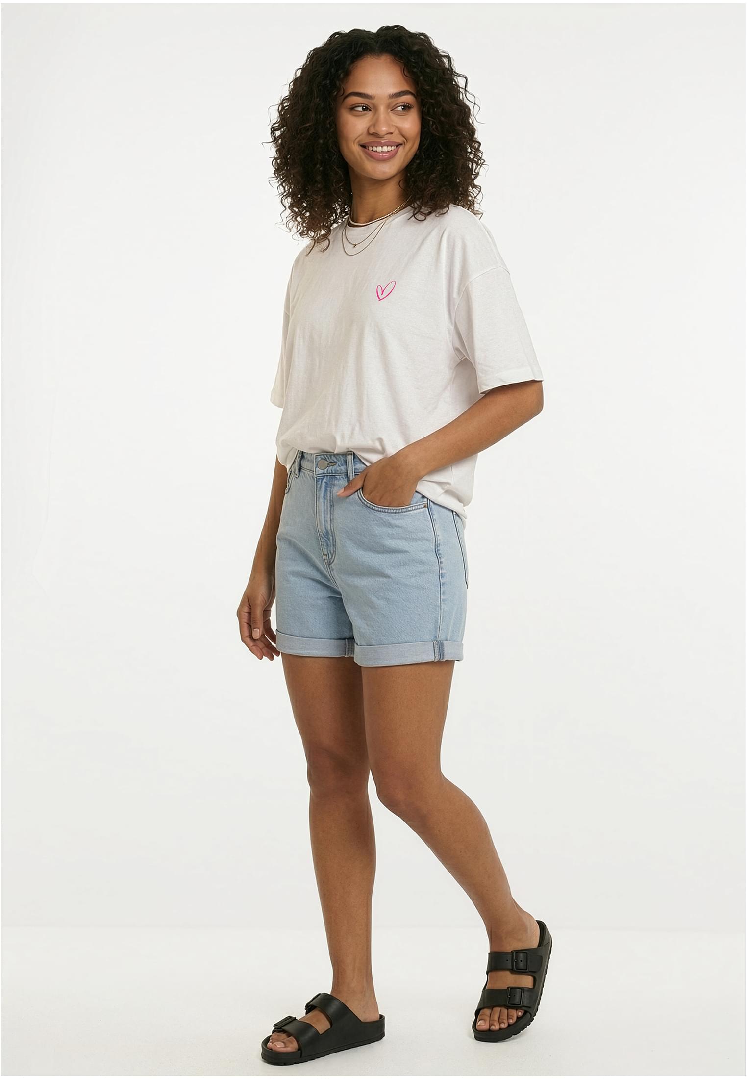 UC Ladies Maglietta Urban Classics Rainbow Heart Logo Loose