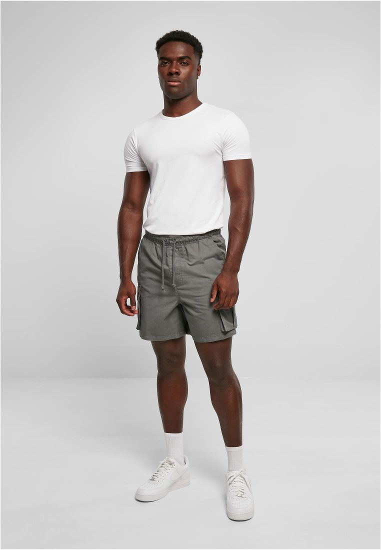 Men wearing cargo on sale shorts